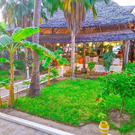 Maasai Resort Момбаса Екстериор снимка