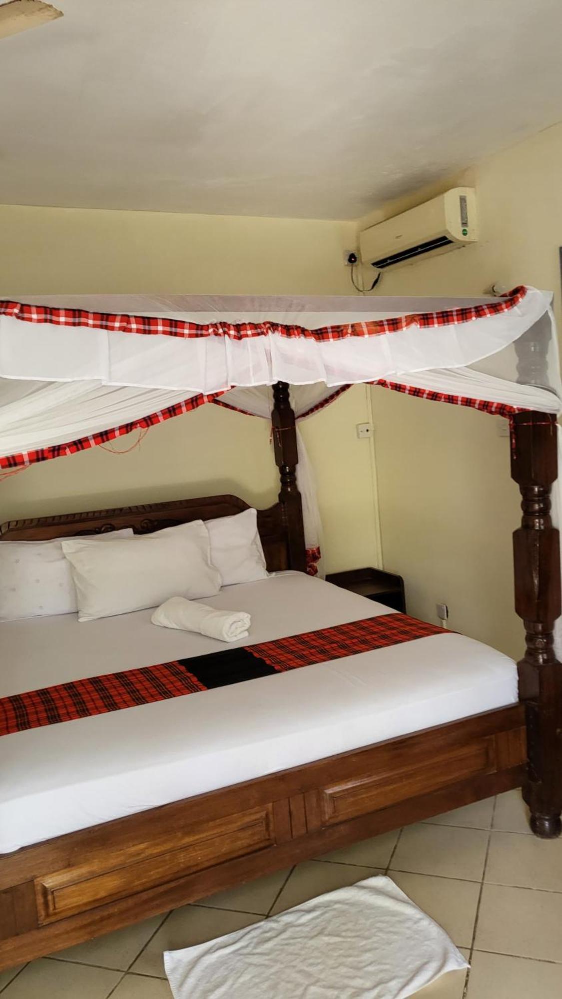 Maasai Resort Момбаса Екстериор снимка