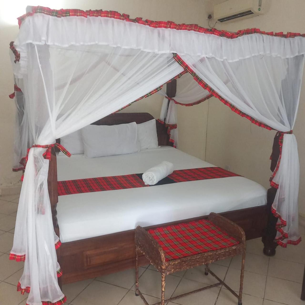 Maasai Resort Момбаса Екстериор снимка